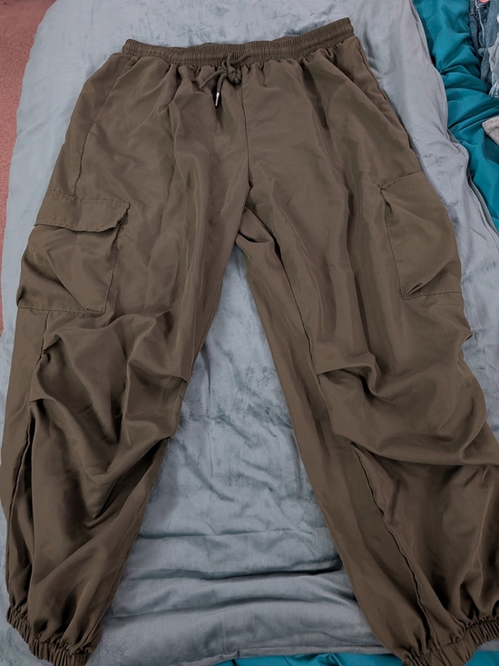 SHEIN Pants - SHEIN Olive Green Cargo Jogger Pants with Drawstring